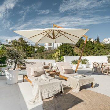 Beautifully Renovated Penthouse with Breathtaking Mountain and Sea Views in Tranquil Enclave of La Quinta, Benahavis Picture 0