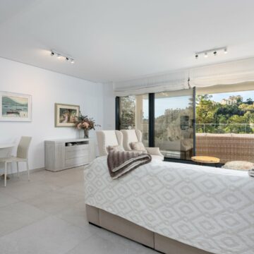 Brand New Stunning Apartment With Spectacular Views Surrounded by Golf Courses in La Quinta, Benahavis Picture 13