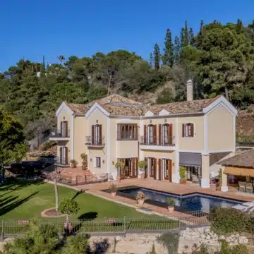 Impressive Mediterranean Family Villa With Panoramic Views of Valleys and Mountain in Upscale Neighbourhood of El Madroñal, Benahavis Picture 5