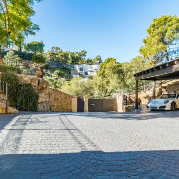 Impressive Mediterranean Family Villa With Panoramic Views of Valleys and Mountain in Upscale Neighbourhood of El Madroñal, Benahavis Picture 35