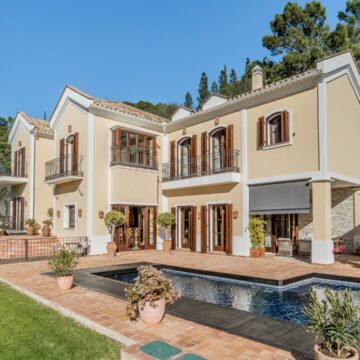 Impressive Mediterranean Family Villa With Panoramic Views of Valleys and Mountain in Upscale Neighbourhood of El Madroñal, Benahavis Picture 6