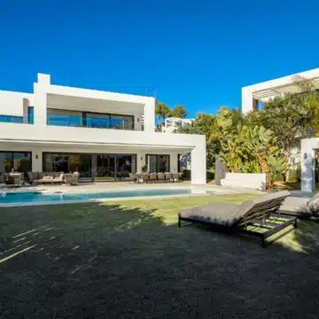 Very Private, Contemporary Villa in the Gated Community Los Olivos, Nueva Andalucia Marbella Picture 5