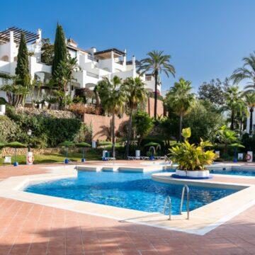 Newly Renovated Modern Townhouse with Majestic Views in Prestigious Andalusian Urbanisation in The Golden Mile, Marbella Picture 36