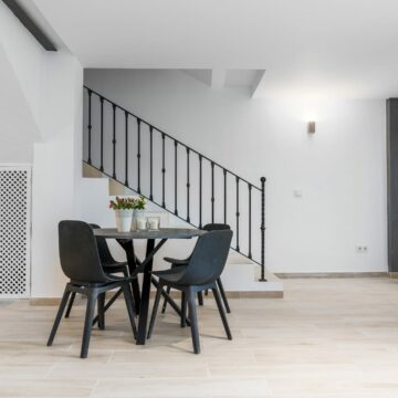 Newly Renovated 3-Bedroom Home in The Charming Townhouse Centrally Located near Amenities of Estepona Old Town Picture 9