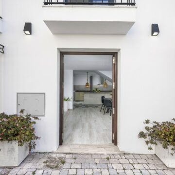 Newly Renovated 3-Bedroom Home in The Charming Townhouse Centrally Located near Amenities of Estepona Old Town Picture 0