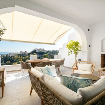 Large Renovated Duplex Apartment with Amazing Seaviews in La Quinta, Benahavis Picture 7