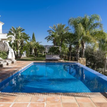 Spectacular Andalusian Villa with Panoramic Views and Golf Course Right on Your Doorstep in Los Monteros, Marbella East Picture 2