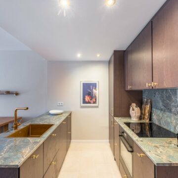 Magnificent Recently Remodeled Townhouse with Excellent Views of Golf Courses and Ocean in Nueva Andalucia, Marbella Picture 12