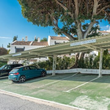 Magnificent Recently Remodeled Townhouse with Excellent Views of Golf Courses and Ocean in Nueva Andalucia, Marbella Picture 38