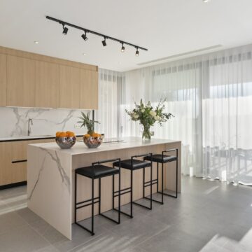 Stunning Modern Villa with Breathtaking Views in Las Lomas de Nueva Andalucia, Marbella Picture 23