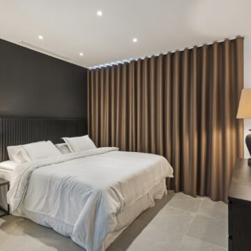 Stunning Modern Villa with Breathtaking Views in Las Lomas de Nueva Andalucia, Marbella Picture 18