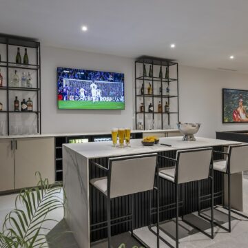 Stunning Modern Villa with Breathtaking Views in Las Lomas de Nueva Andalucia, Marbella Picture 22