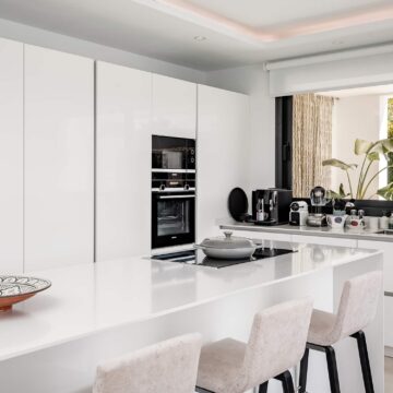 Contemporary Luxury Villa in the Prestigious Gated Community Los Olivos in Nueva Andalucia Marbella Picture 9
