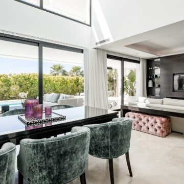 Contemporary Luxury Villa in the Prestigious Gated Community Los Olivos in Nueva Andalucia Marbella Picture 10