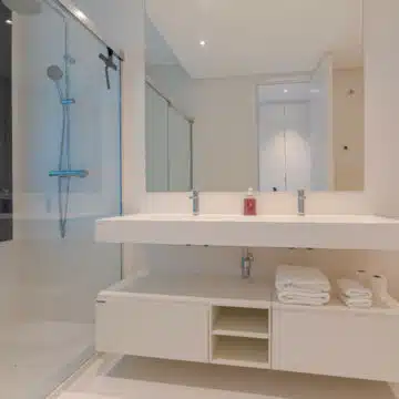 Stunning Atalaya Hills Penthouse with amazing open views of the Atalaya golf course, across to the Mediterranean Sea Picture 20