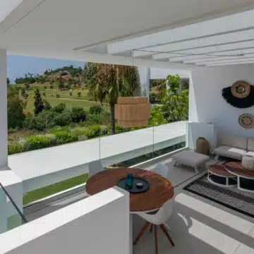 Stunning Atalaya Hills Penthouse with amazing open views of the Atalaya golf course, across to the Mediterranean Sea Picture 8