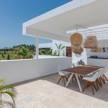 Stunning Atalaya Hills Penthouse with amazing open views of the Atalaya golf course, across to the Mediterranean Sea Picture 9