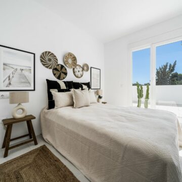 Stunning Beach House with Spectacular Sea Views located in a Tranquil Neighbourhood in Cabopino, Marbella East Picture 23