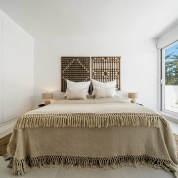 Stunning Beach House with Spectacular Sea Views located in a Tranquil Neighbourhood in Cabopino, Marbella East Picture 15