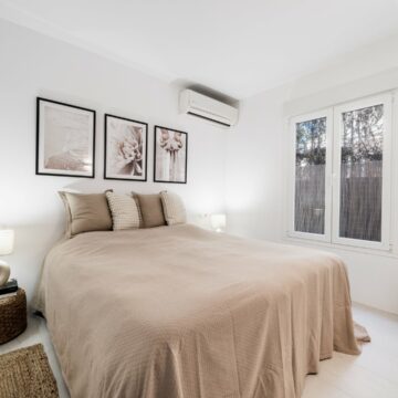 Stunning Beach House with Spectacular Sea Views located in a Tranquil Neighbourhood in Cabopino, Marbella East Picture 16