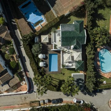Stunning Beach House with Spectacular Sea Views located in a Tranquil Neighbourhood in Cabopino, Marbella East Picture 27