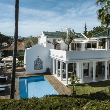 Stunning Beach House with Spectacular Sea Views located in a Tranquil Neighbourhood in Cabopino, Marbella East Picture 0
