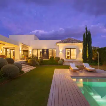 Outstanding Mediterranean Family Villa with Spectacular Sea Views in Nueva Andalucia, Marbella. Picture 27