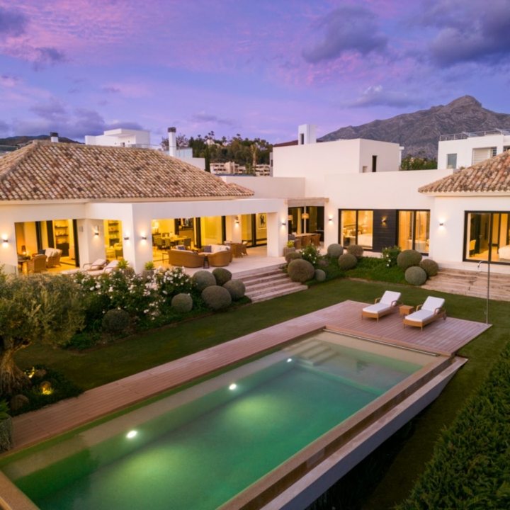 Outstanding Mediterranean Family Villa with Spectacular Sea Views in Nueva Andalucia, Marbella. Picture