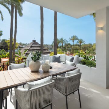 Uniquely Remodeled Apartment with Spectacular Views Perfectly located in the serene Andalusian Garden in Golden Mile, Marbella Picture 14