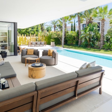 Villa Vida Del Mar an Elegant & Impressive Modern Home in Marbesa Marbella East Picture 1