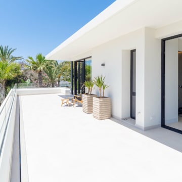 Villa Vida Del Mar an Elegant & Impressive Modern Home in Marbesa Marbella East Picture 40