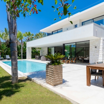 Villa Vida Del Mar an Elegant & Impressive Modern Home in Marbesa Marbella East Picture 13