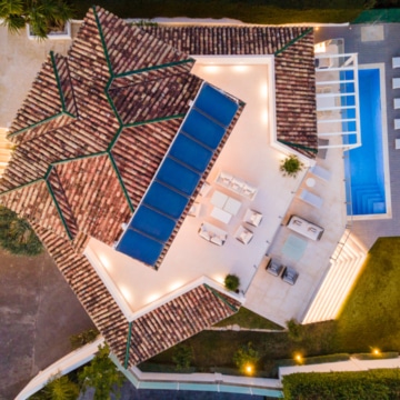 Fully Remodeled Family Villa with Captivating Sea Views in the Heart of Nueva Andalucia Picture 32