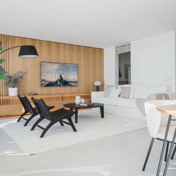 Breathtaking Apartment with Remarkable Views of Ocean and Mountains Surrounded by Golf Courses in Nueva Andalucia Picture 24