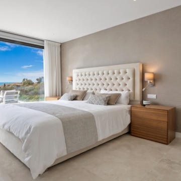 Magnificent Modern Villa with Stunning Sea views, next to Cabopino, and just steps away from the beach Picture 20