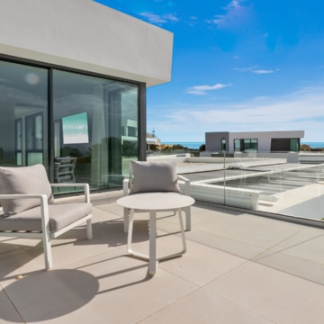 Magnificent Modern Villa with Stunning Sea views, next to Cabopino, and just steps away from the beach Picture 22
