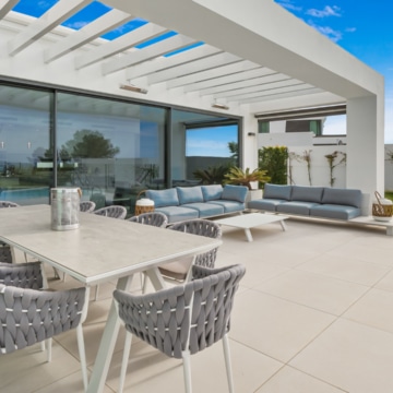 Magnificent Modern Villa with Stunning Sea views, next to Cabopino, and just steps away from the beach Picture 28