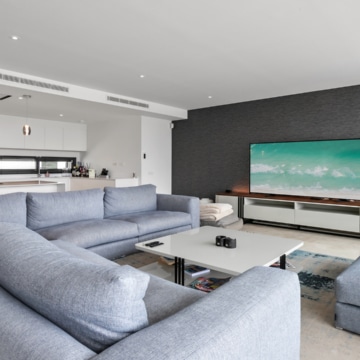 Magnificent Modern Villa with Stunning Sea views, next to Cabopino, and just steps away from the beach Picture 11