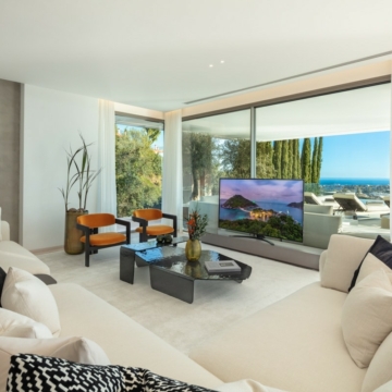 Brand New State of the art Villa Located in The Exclusive Gated Community of The Hills, La Quinta Benahavis Picture 0
