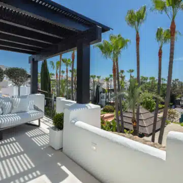 Outstanding 3-bedroom apartment located in the five-star Puente Romano resort in the heart of Marbella’s Golden Mile Picture 5