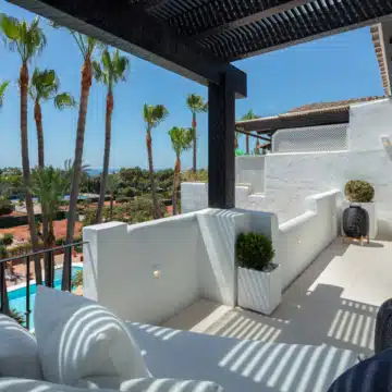 Outstanding 3-bedroom apartment located in the five-star Puente Romano resort in the heart of Marbella’s Golden Mile Picture 3