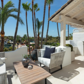 Outstanding 3-bedroom apartment located in the five-star Puente Romano resort in the heart of Marbella’s Golden Mile Picture 23