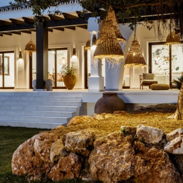 Recently Remodeled Spanish Cortijo Style Villa with Majestic Sea Views in Hacienda Las Chapas Picture 32