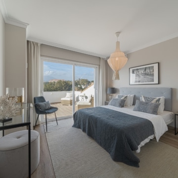 Stylish Scandinavian Home with Remarkable Views in a Priveleged Location in Nueva Andalucia, Marbella Picture 11