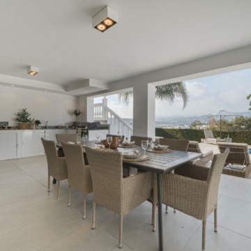 Stylish Scandinavian Home with Remarkable Views in a Priveleged Location in Nueva Andalucia, Marbella Picture 5