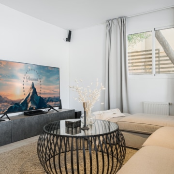 Stylish Scandinavian Home with Remarkable Views in a Priveleged Location in Nueva Andalucia, Marbella Picture 16