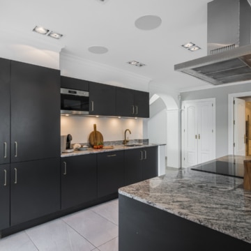 Stylish Scandinavian Home with Remarkable Views in a Priveleged Location in Nueva Andalucia, Marbella Picture 9
