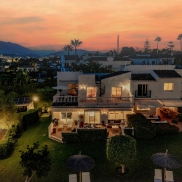 Recently remodeled townhouse with remarkable views of golf course in Aloha Sur, Nueva Andalucía Picture 12