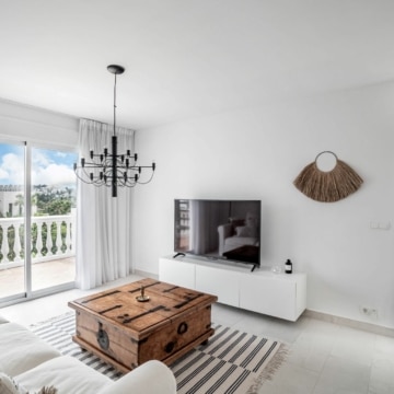 Recently remodeled townhouse with remarkable views of golf course in Aloha Sur, Nueva Andalucía Picture 16