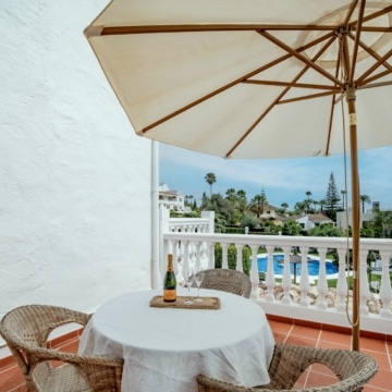Recently remodeled townhouse with remarkable views of golf course in Aloha Sur, Nueva Andalucía Picture 5